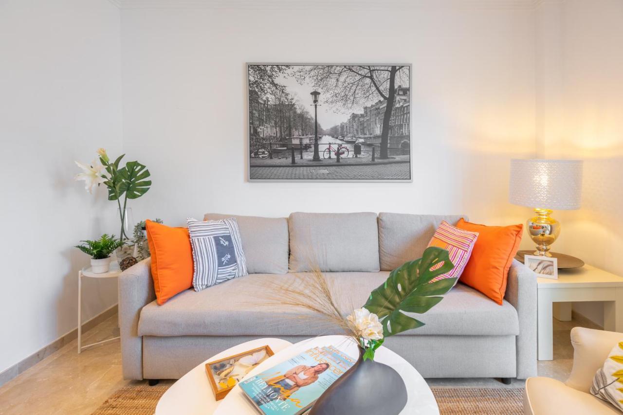 Atico 2 Terrazas Junto Al Mar By Rent Me Apartman Estepona Kültér fotó