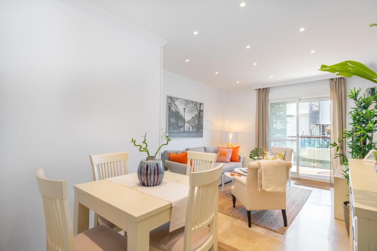 Atico 2 Terrazas Junto Al Mar By Rent Me Apartman Estepona Kültér fotó