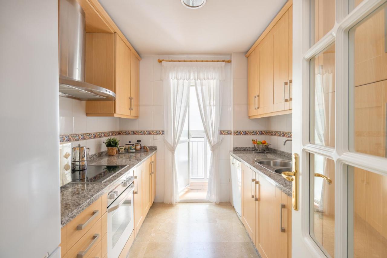 Atico 2 Terrazas Junto Al Mar By Rent Me Apartman Estepona Kültér fotó